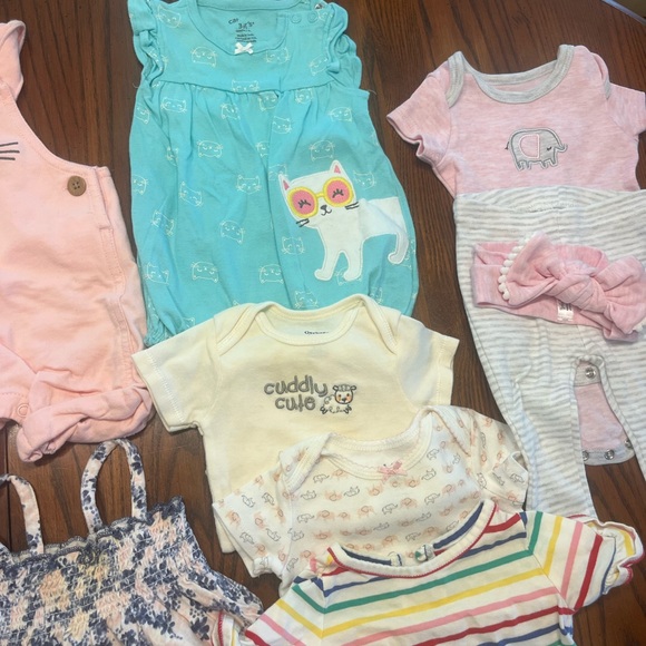 Girls 3 month Assorted Baby Clothing Bundle for warm weather spring and summer - Picture 7 of 8